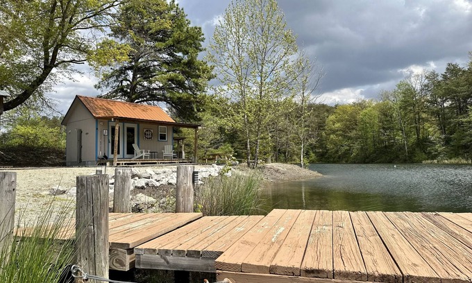 Jasonville Cottage | Experience No Wake Zone: Top-Rated Lake View Retreat