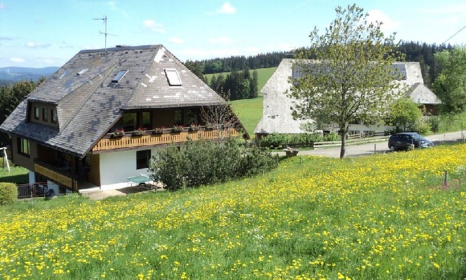 Sankt Maergen Apartment | Family-Friendly Retreat with Ocean View - Christenmartinshäusle