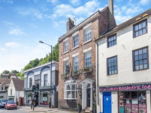 Bridgnorth House | Discover No3 On The Severn: Family-Friendly Retreat