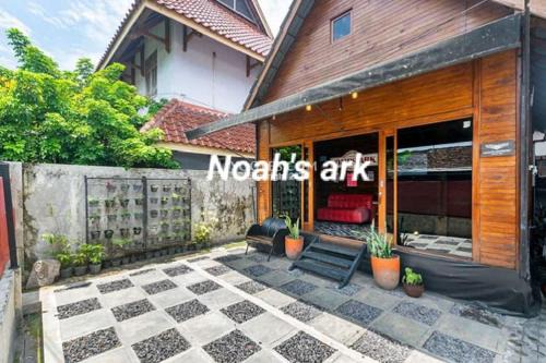Gedongkiwo Villa | Noah's Ark Homestay