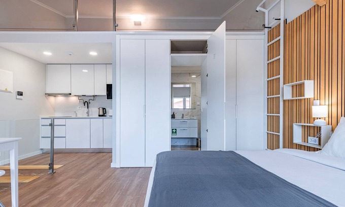 Barrio Santana House | Noah's Ark