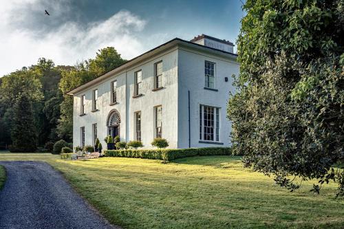 South Tipperary House | Top-Rated Noan Country House B&B with Delightful Dining