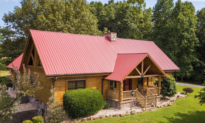 Bethpage Cabin | Noble Heights - Top-Rated Family Retreat in Bethpage, TN