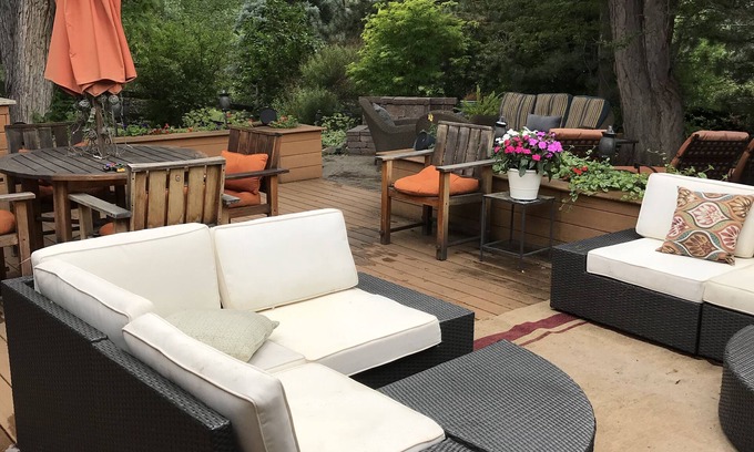 Rural North Boulder House | Unforgettable Nobo Ranch: Pet-Friendly Family Retreat