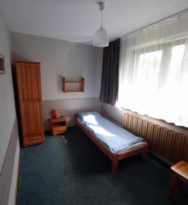 Skawina House | Pet-Friendly Noclegi Pod Dębem: A Family Retreat Awaits