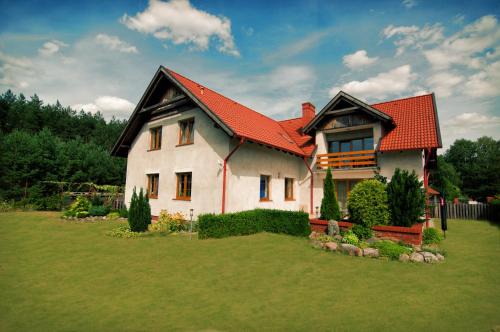 Czluchow House | Pet-Friendly Noclegi Przylesie with Pool & Family Amenities
