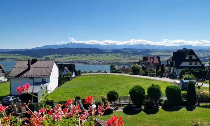 Huba House | Inviting Noclegi z Widokiem: Family Friendly with Views