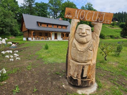 Teplice nad Metuji House | Discover Nocuj: Family-Friendly Retreat with Pool & 9.7 Rating
