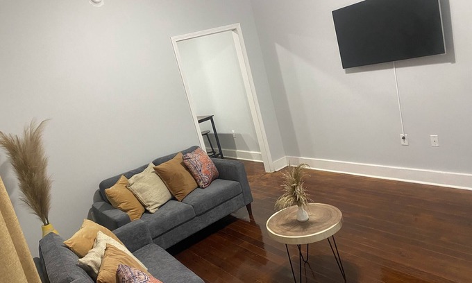 McDonough House | Explore NOLA Oasis with Family-Friendly Amenities