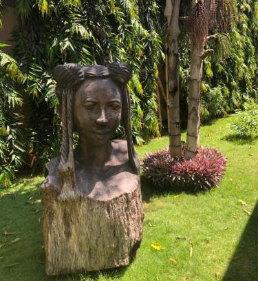 Lome House | Guest Favorite Nomads: Oceanfront Pool & Restaurant Awaits