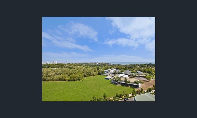 Parap Apartment | Discover Nomikis' On The Avenue: 4-Star Poolside Retreat