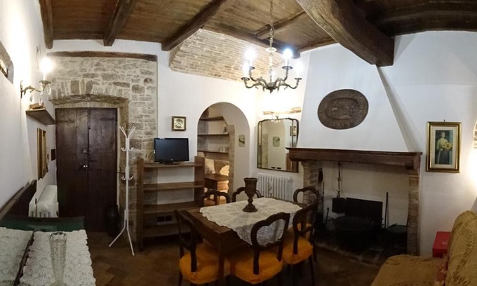 Spoleto Apartment | Discover Non ditelo al Duca - Lo Spagna: Pet-Friendly Escape