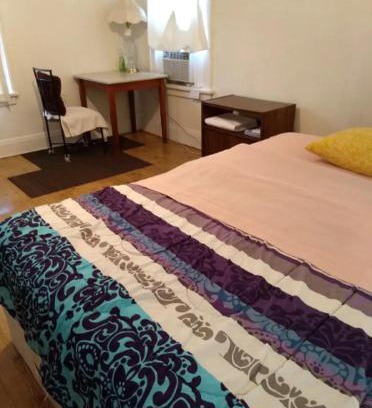 Bel-Ridge House | Private Room with Kitchen for Long-Term Stays
