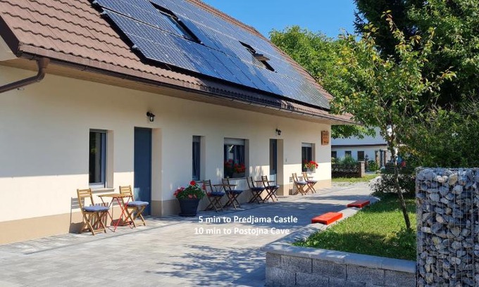 Postojna Bed & Breakfast | Cozy Escape at Nona BB: Hot Tub & Fireplaces Await
