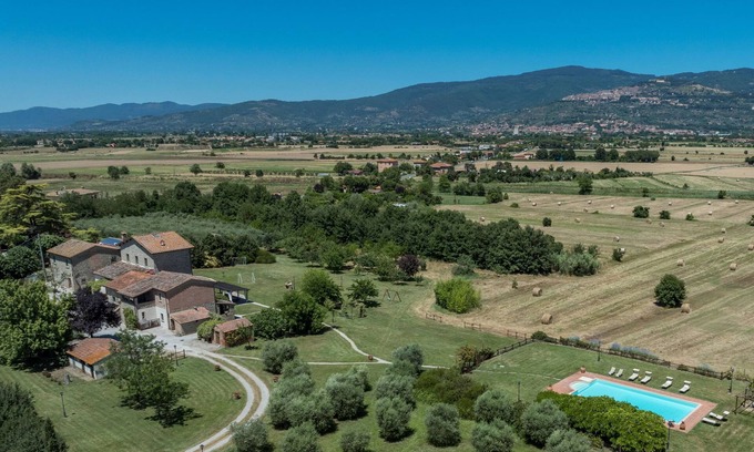 Cortona Villa | Experience Bliss at Nonno Fernando: Pool, Spa & Ocean View