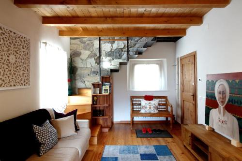 Pieve di Cadore Apartment | Inviting Apartment with Pet & Child-Friendly Amenities