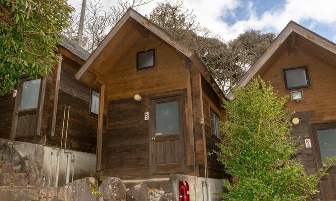 Ihama Cottage | Cozy Courtside Log House for Two in Shizuoka