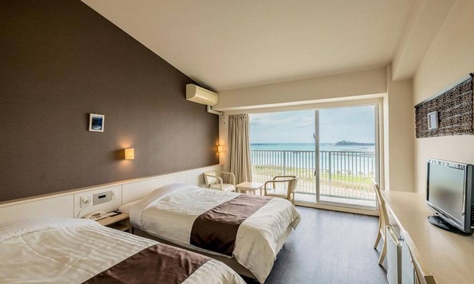 Tomigusuku Hotel | Ocean View Twin Rooms with Breakfast in Tomigusuku, Okinawa