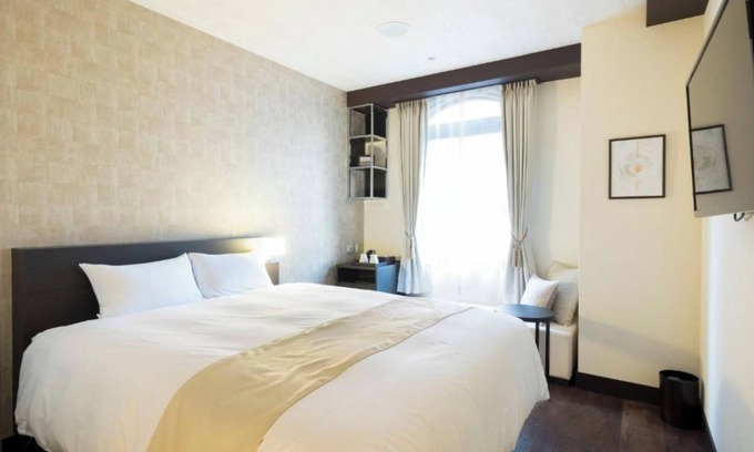 Fujisawa Hotel | Comfortable Nonsmoking Queen Room in Fujisawa