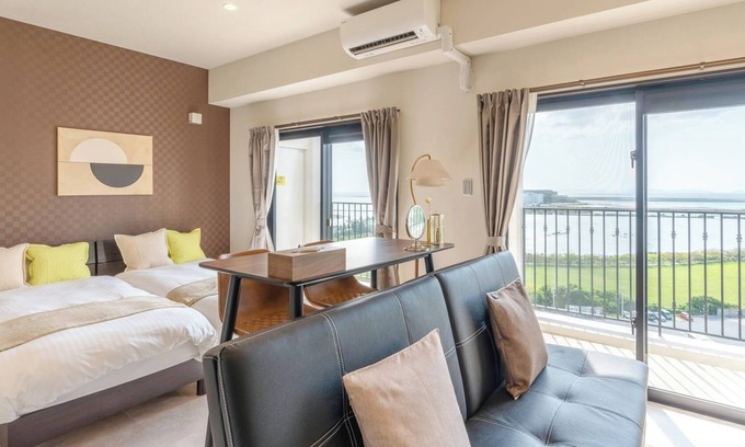 Gushi Hotel | Nonsmoking Twin room Parking guaranteed1 car /Naha Okinawa