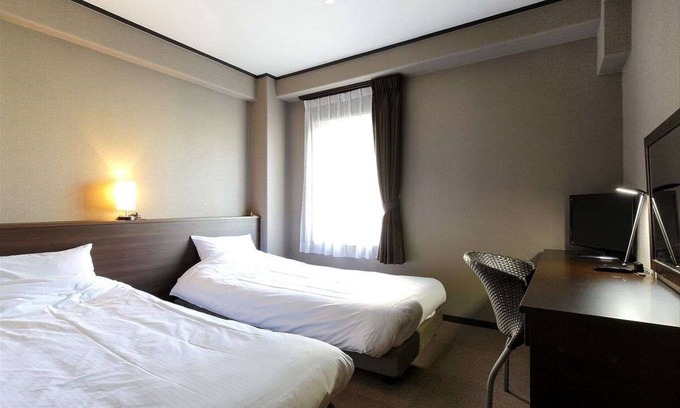 Sakai Ward Hotel | Cozy Twin Room with Kitchen and Breakfast in Sakai, Osaka