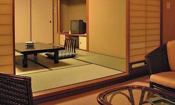 Suma Ward Hotel | Family-Friendly Suite with Breakfast in Kobe Hyōgo