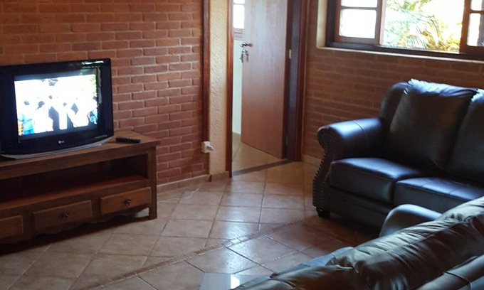 Analandia Cottage | Relaxing Retreat at Nook Pace and Bene with Pool Access