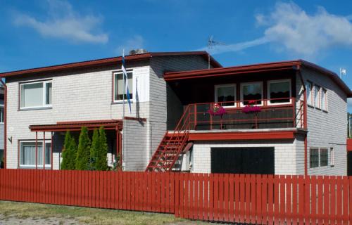 Kuressaare House | Discover Nooruse Majutus: Guest Rated 9/10 Experience