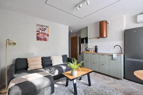 Srodmiescie Połnocne Apartment | Discover Plater55: Central Apartment Near the Palace