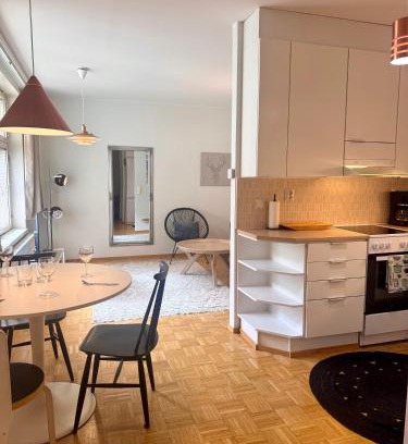 Hietalahti Apartment | Cozy Seaside Apartment - 4-Star Family-Friendly Retreat