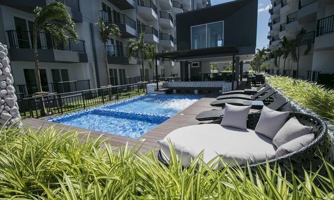 Kram Condo | Family-Friendly Mantra Beach Condominium with Pool & Breakfast