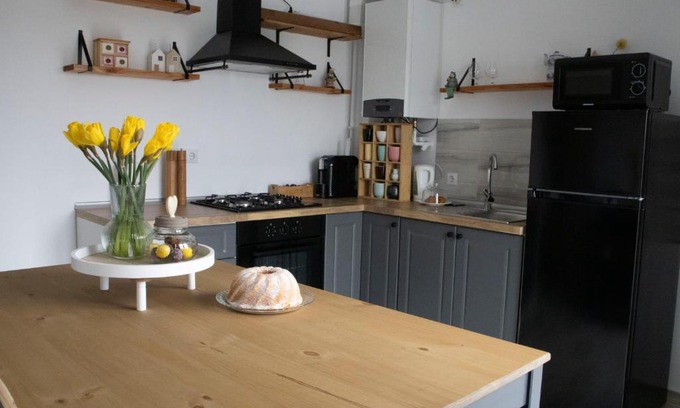 Selimbar Apartment | Cozy Cottage N°1 with Hot Tub and Child-Friendly Amenities