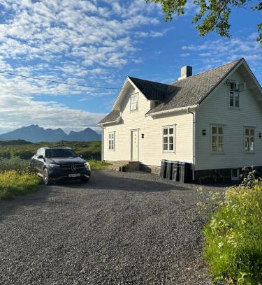 Leknes House | Nordlandshus Lofoten: Pet-Friendly Retreat with 9.8 Rating