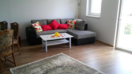 Grinzing Apartment | Nordrand-Apartment: Highly Rated Family-Friendly Retreat