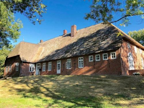 Tetenbull House | NordseeLütt Pet-Friendly Residence for Memorable Getaways