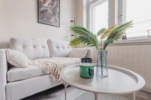Etu-Toolo Apartment | Nordstay - Urban Retreat near Hietaniemi Beach self check-in