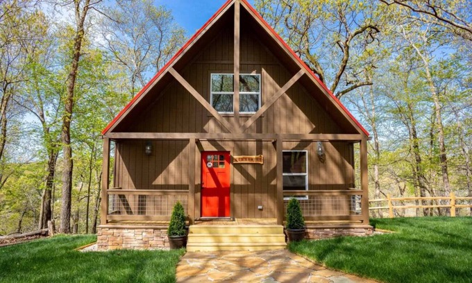 Afton Cabin | Relax at Norfolk Cabin with Boat Slip & Scenic Lake Views