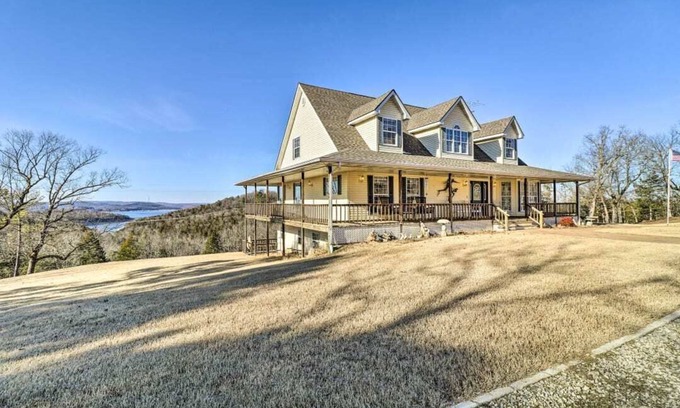 Calico Rock House | Idyllic Lakefront Retreat at Norfork with Hot Tub & Spa