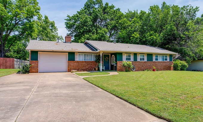 Norman House | Inviting Norman Home with Yard - Steps to Park & OU Campus!