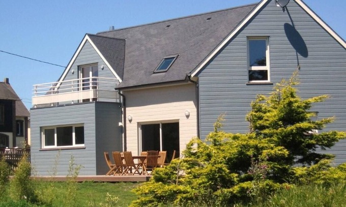 Denneville House | Beachside Normandy Cottage - Pet Friendly & Ocean View Rooms