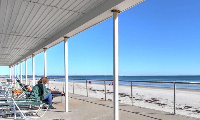 Ogunquit Resort | Norseman Resort: Family-Friendly Retreat with Pool & Dining