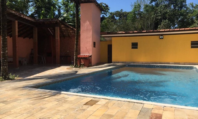 Caraguatatuba House | Beachside Retreat: North Coast Near Cocanha Beach