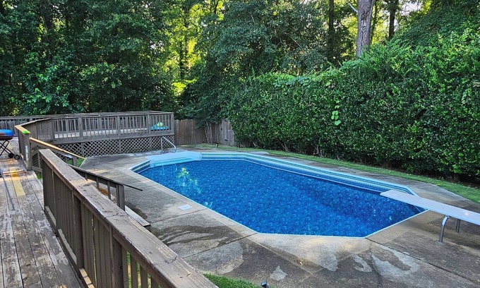 Columbus House | Relaxing North Columbus Pool House Near Uptown Attractions