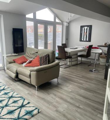 Newcastle-upon-Tyne House | Discover Your Family-Friendly Retreat at North East Escape
