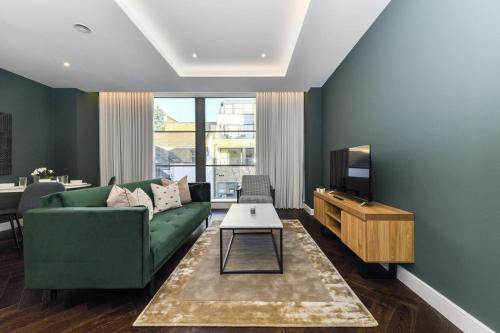 Golborne Apartment | North Kensington Getaway - Family-Friendly by Viridian Apartments