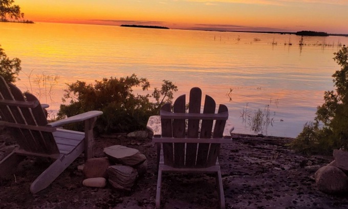 Tobermory Apartment | North Paw: Private Oasis with Stunning Shoreline & Pool