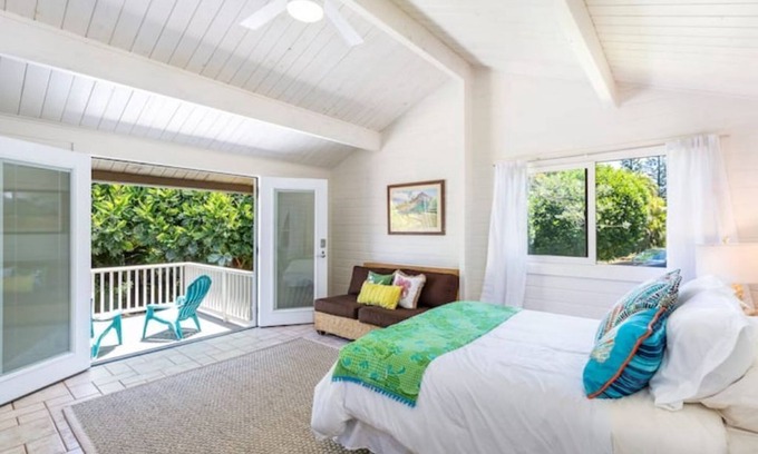 Pupukea Apartment | Discover North Shore Garden Studio: Poolside Retreat Awaits