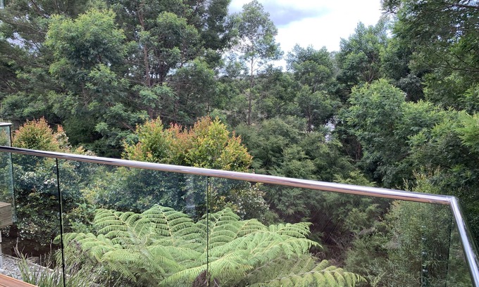 Greenhithe Apartment | North Shore Private Haven with Breakfast and Family-Friendly Amenities