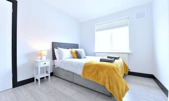 Hale House | Relaxing North West London Escape with Family-Friendly Amenities