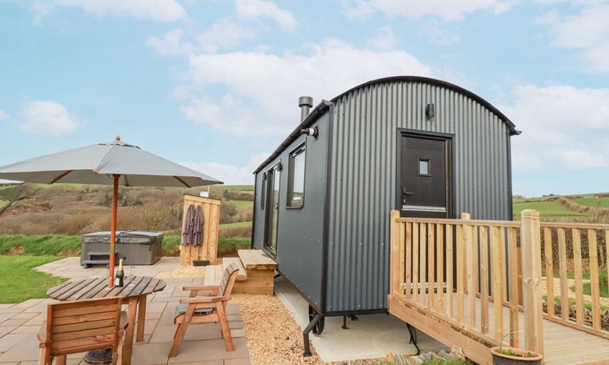 Bude Cottage | Northcott Hut